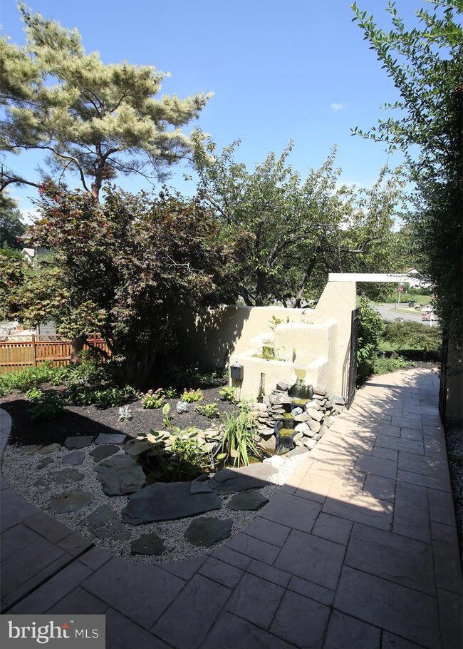 5502 Fireside Ct unit 32, Fairfax, VA 22032 - photo 2