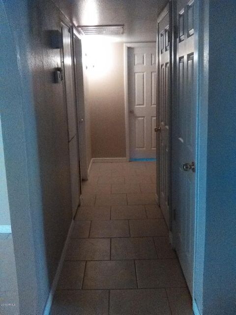 7981 W Westview Dr unit 6, Phoenix, AZ 85033 - photo 7