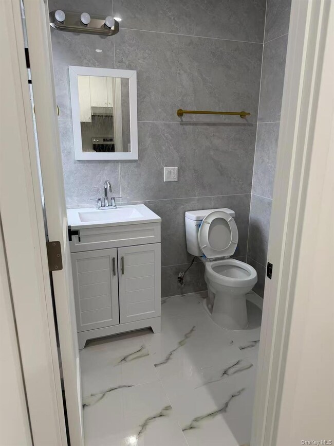 86-05 Britton Ave unit Fl 2, Elmhurst, NY 11373 - photo 4