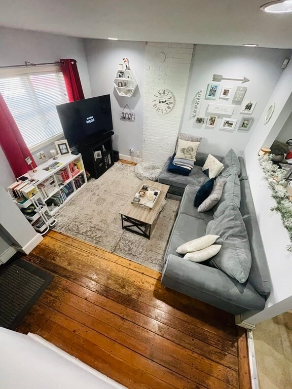 569 E 3rd St, Boston, MA 02127 - photo 2