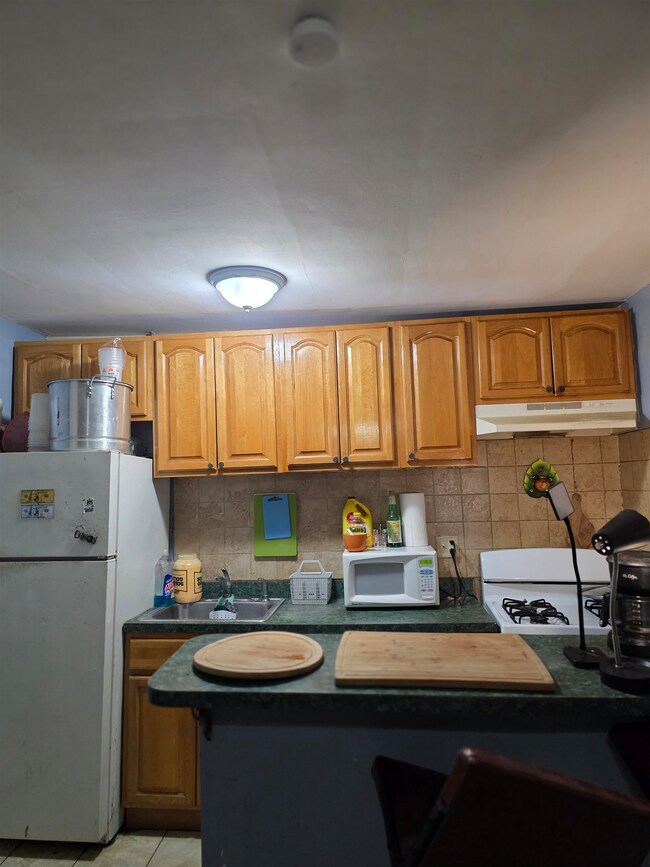 8829 Kennedy Blvd unit D1, North Bergen, NJ 07047 - photo 5