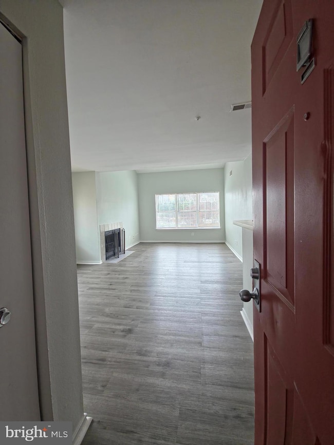 18533 Boysenberry Dr, Gaithersburg, MD 20879 - photo 2