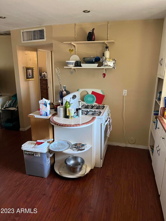 1441 E Cheryl Dr unit B, Phoenix, AZ 85020 - photo 3