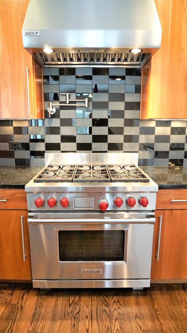 2215 Willow Ln, Rolling Meadows, IL 60008 - photo 4