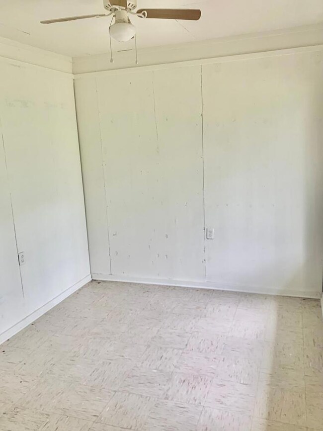 2810 Thompson Pond Rd, Tarrytown, GA 30470 - photo 6