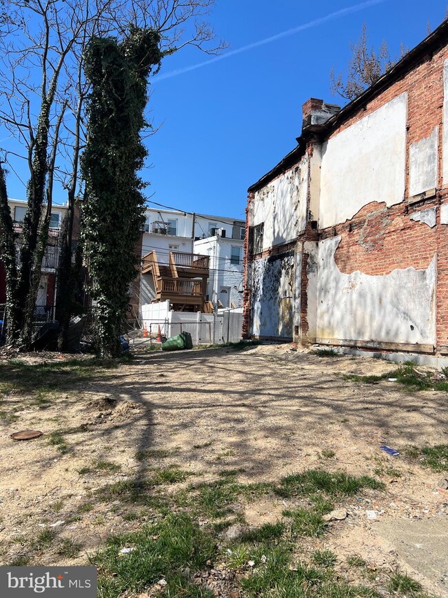 1802 N Dallas St, Baltimore, MD 21213 - photo 3