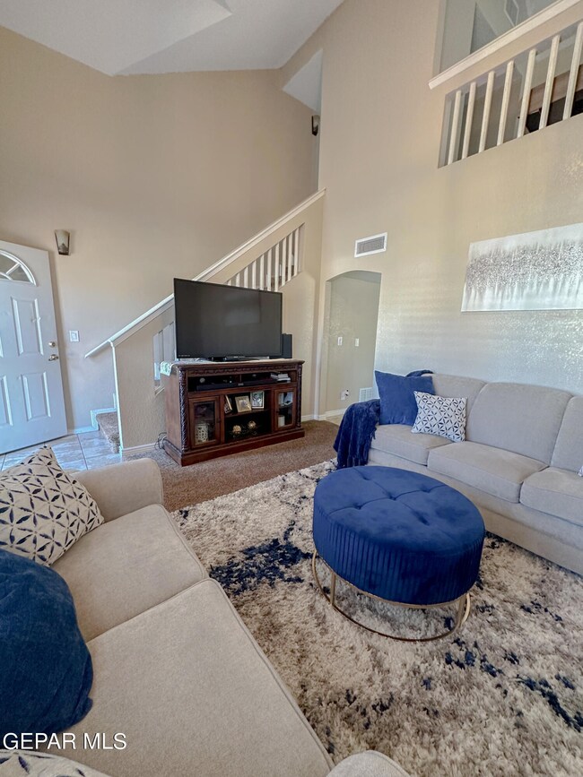 13936 Roslyn Dr, Horizon City, TX 79928 - photo 3