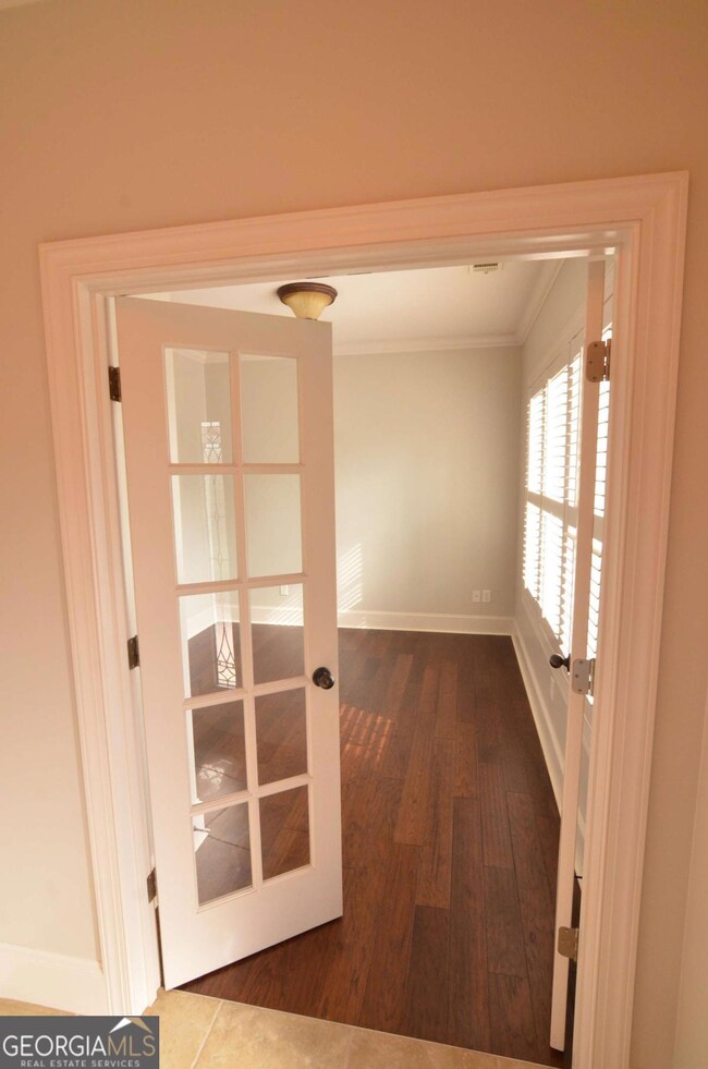 3476 Edgewood Cir, Gainesville, GA 30506 - photo 4