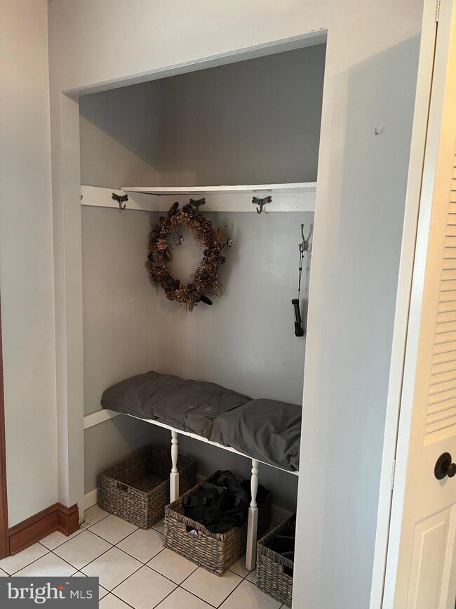 41 Spectrum Dr, Newark, DE 19713 - photo 2