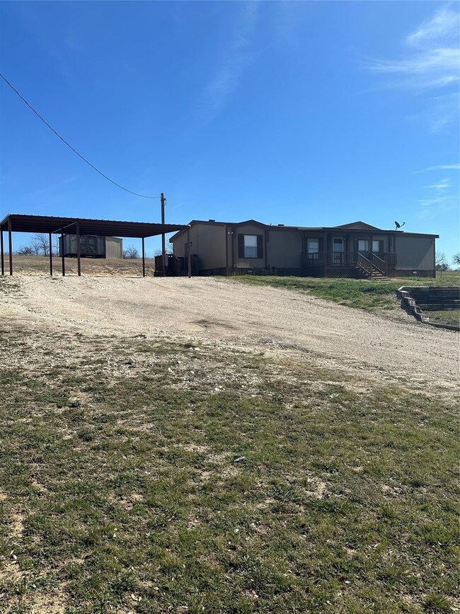 313 Rising View Ct, Weatherford, TX 76085 - photo 6