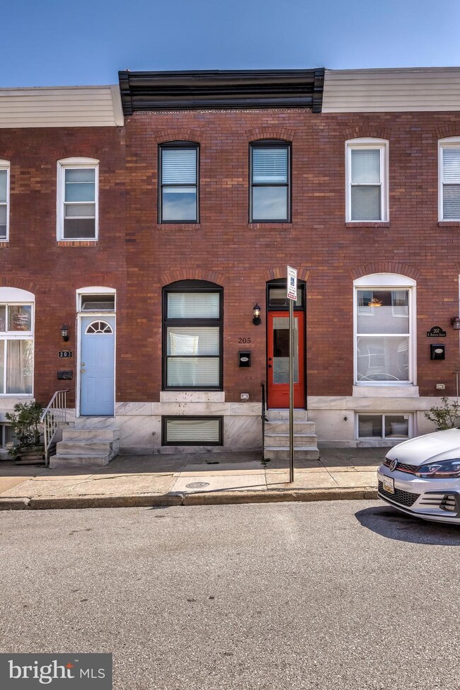 205 S Robinson St, Baltimore, MD 21224 - photo 2
