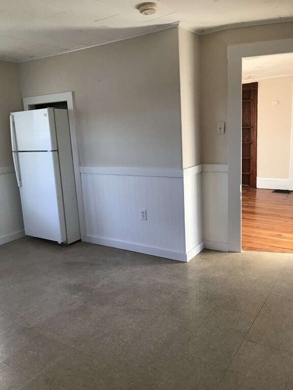 170 Munsing St unit 1, Ludlow, MA 01056 - photo 4