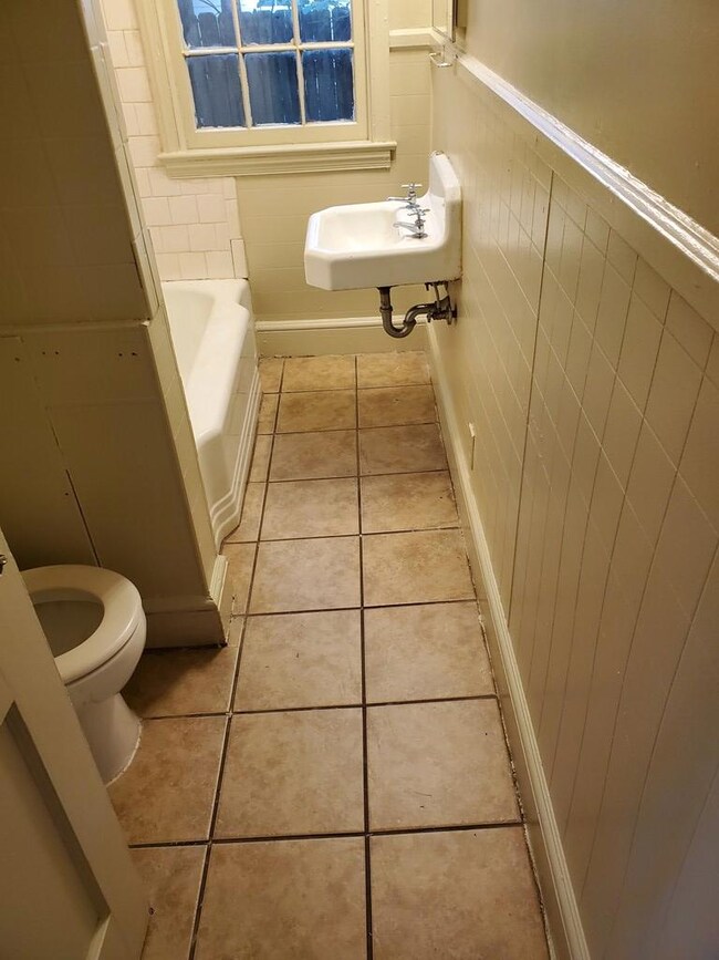 1213 5th Ave, Albany, GA 31707 - photo 4