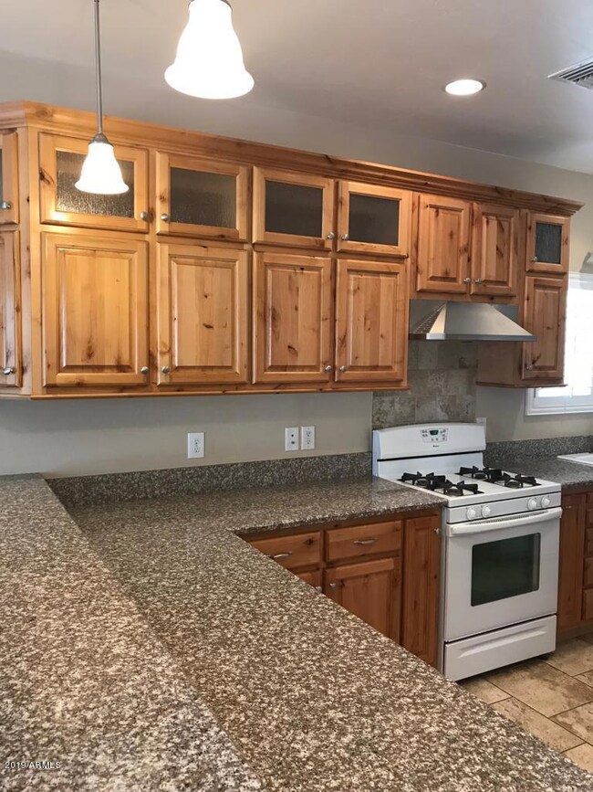 1543 11th counter tops