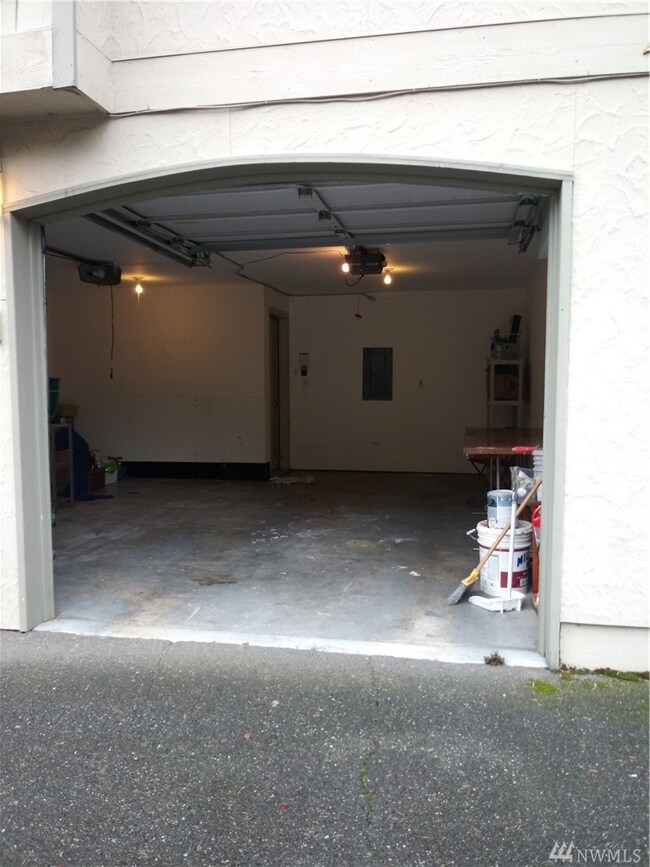 23317 Edmonds Way unit 4, Edmonds, WA 98026 - photo 2