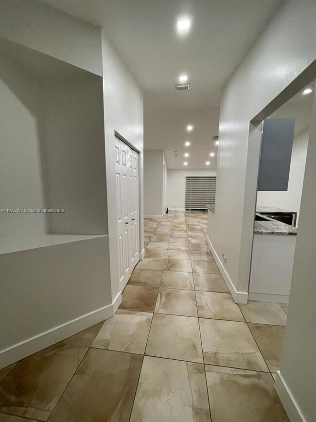 unlisted-address, Weston, FL 33331 - photo 2