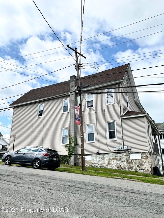 48 E Union St, Nanticoke, PA 18634 - photo 6