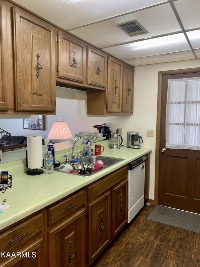 132 Dovenshire Dr, Crossville, TN 38558 - photo 7