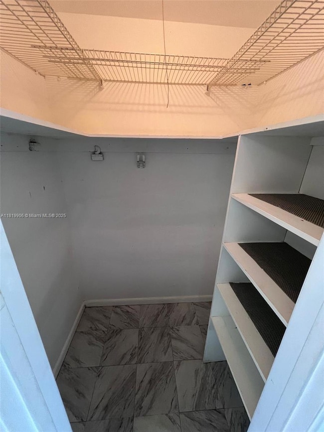 89 Berkshire D, West Palm Beach, FL 33417 - photo 4