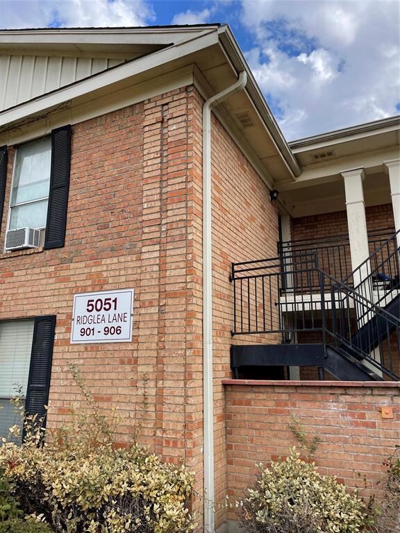 Building 5051 Unit 902