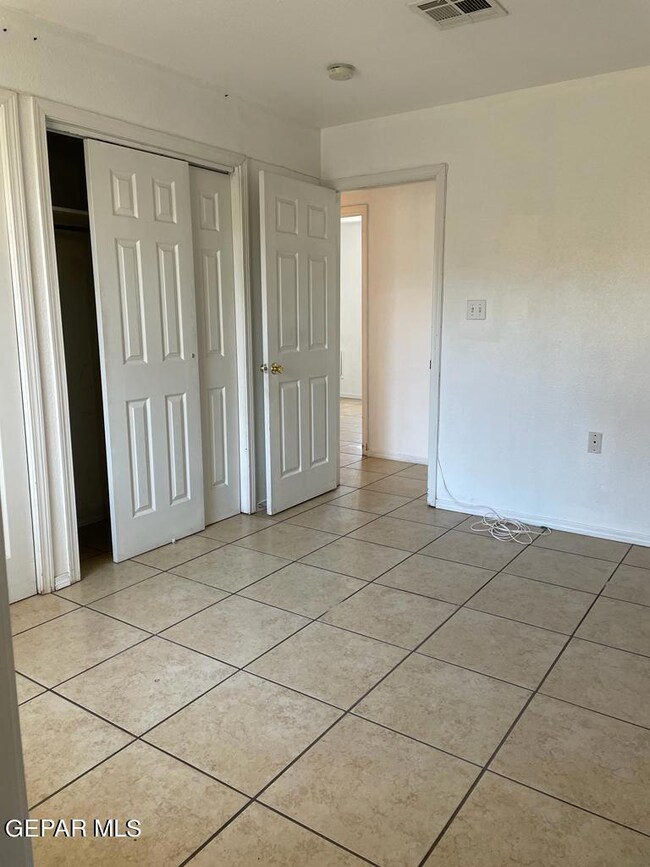 3801 Gateway South Blvd Unit B Blvd unit B, El Paso, TX 79930 - photo 3