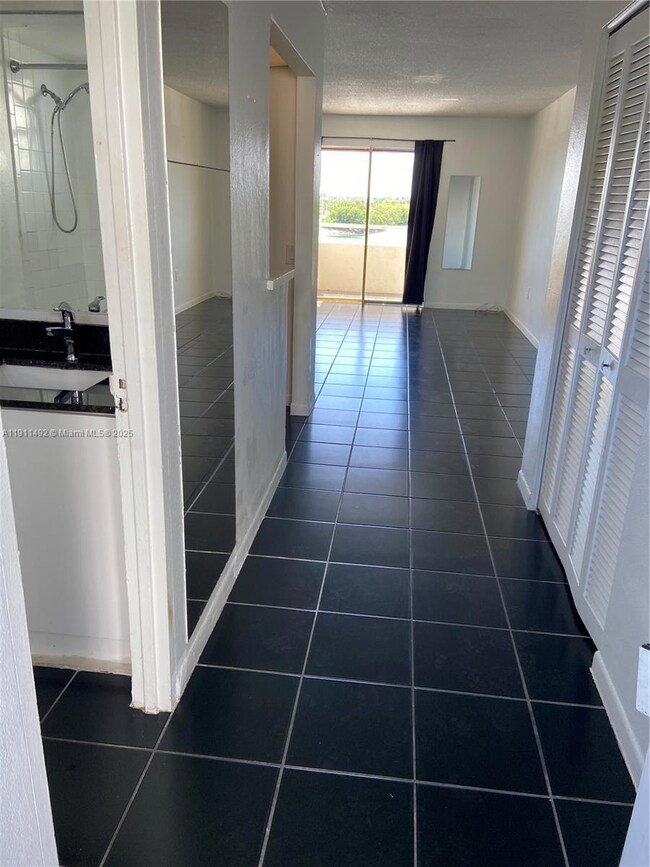 7904 West Dr unit 204, North Bay Village, FL 33141 - photo 5