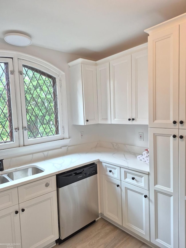 936 Trombley Rd, Grosse Pointe Park, MI 48230 - photo 6