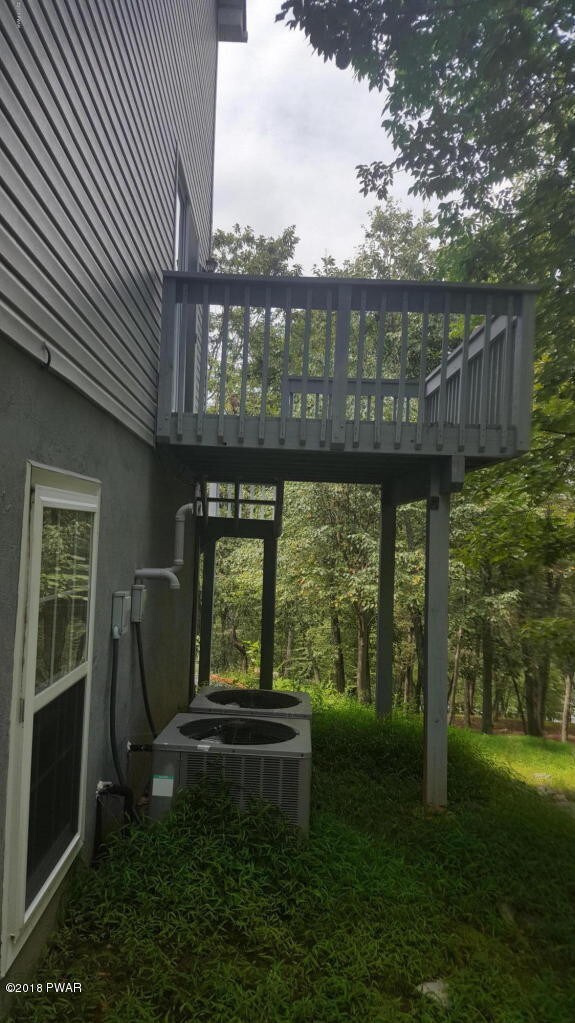 3322 Stonehenge Dr, East Stroudsburg, PA 18301 - photo 6