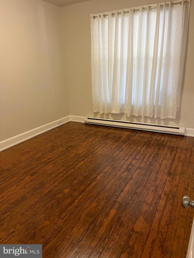 339 Chestnut St unit 1, Pottstown, PA 19464 - photo 5