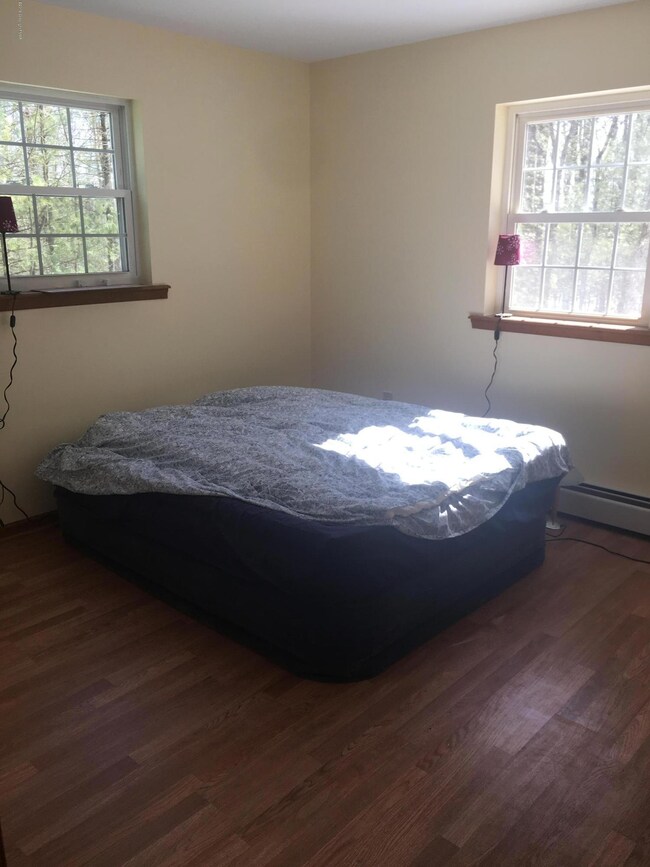 131 Laurel Ln, Effort, PA 18330 - photo 5