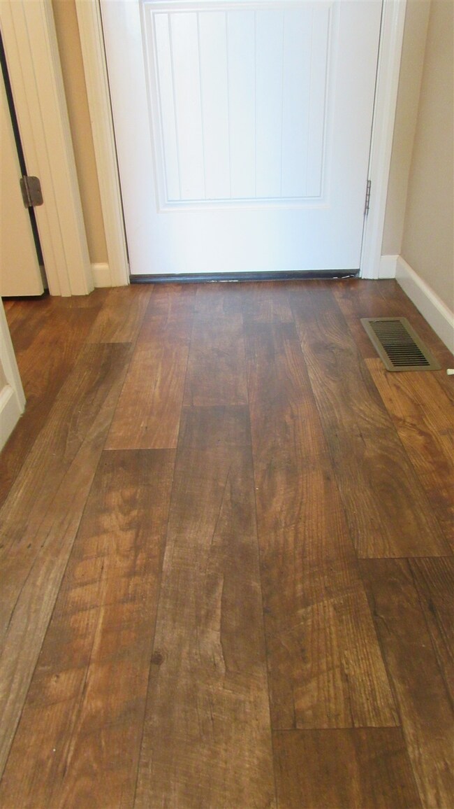 2020 Greyson Dr, Auburn, IN 46706 - photo 2