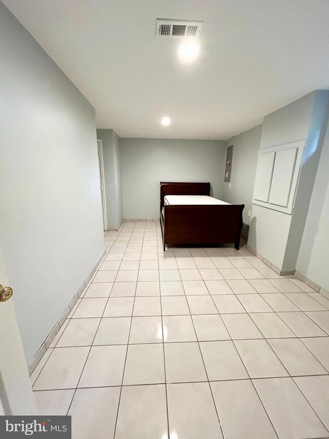 12413 New Hampshire Ave unit B, Silver Spring, MD 20904 - photo 5