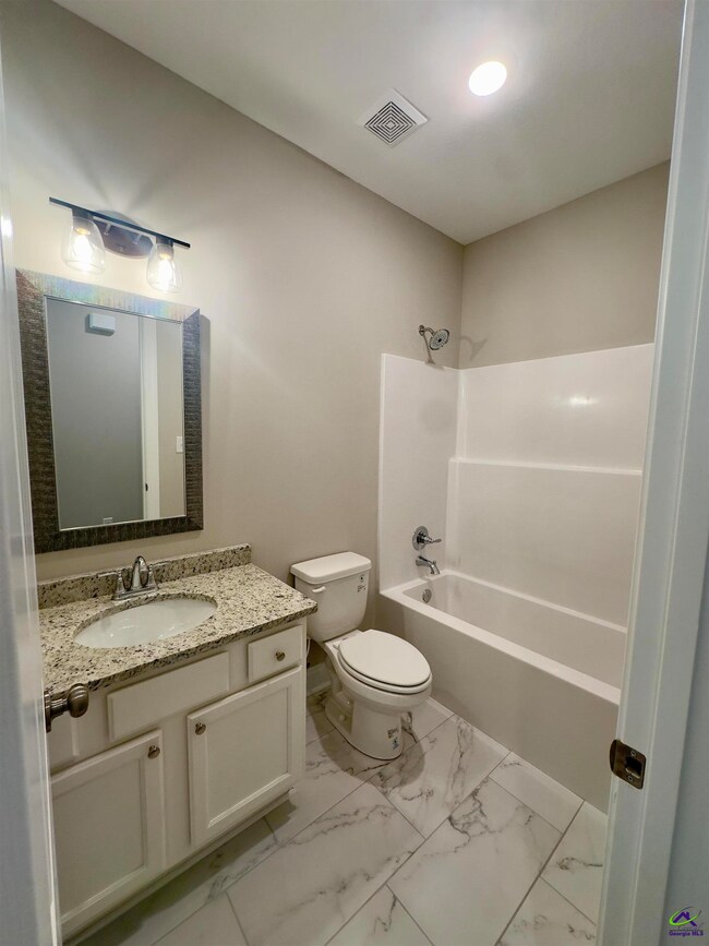 111 Meyers Lake Dr, Warner Robins, GA 31088 - photo 4