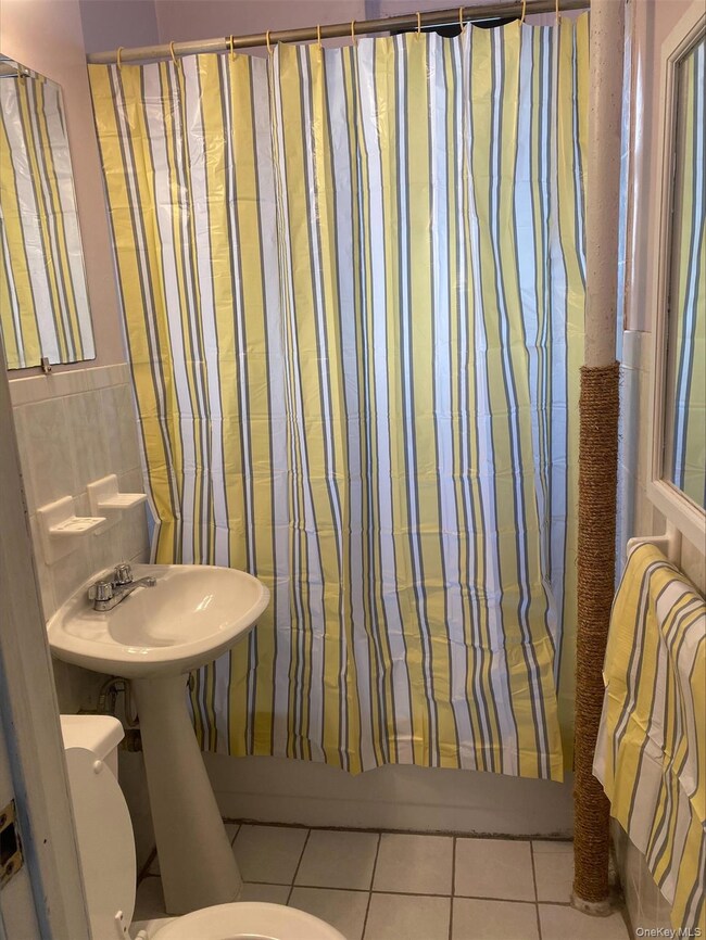 21-67 33 St unit 4G, Astoria, NY 11105 - photo 5