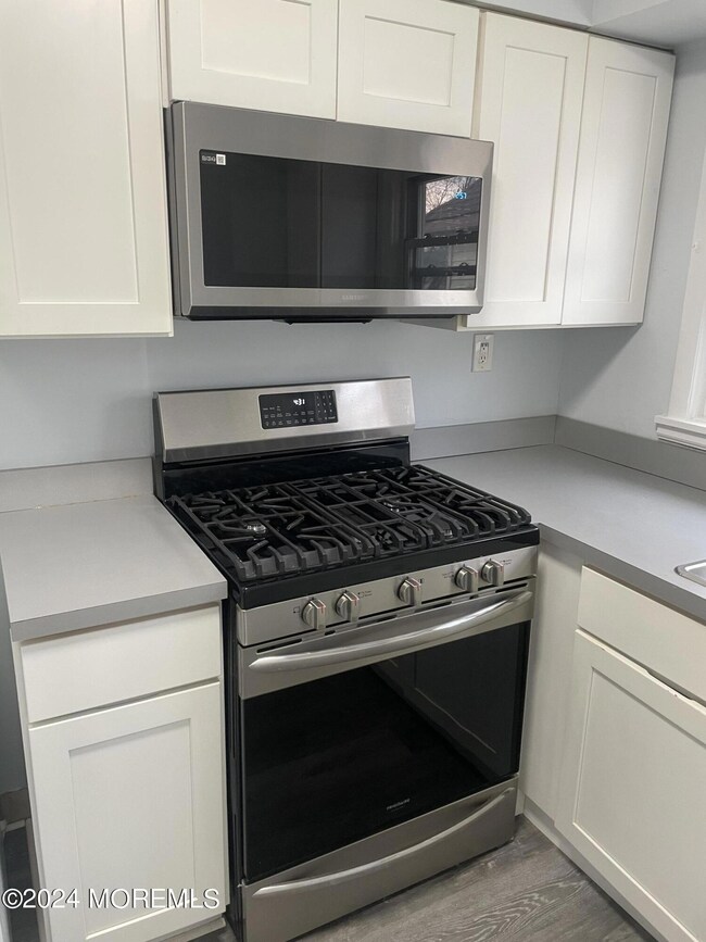 54 4th Ave unit B, Long Branch, NJ 07740 - photo 5