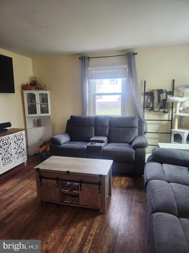 912 Arch St, Perkasie, PA 18944 - photo 3