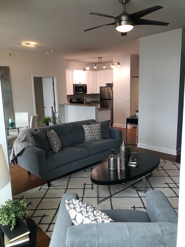 Mueseum Park Tower III unit 2210, Chicago, IL 60605 - photo 5