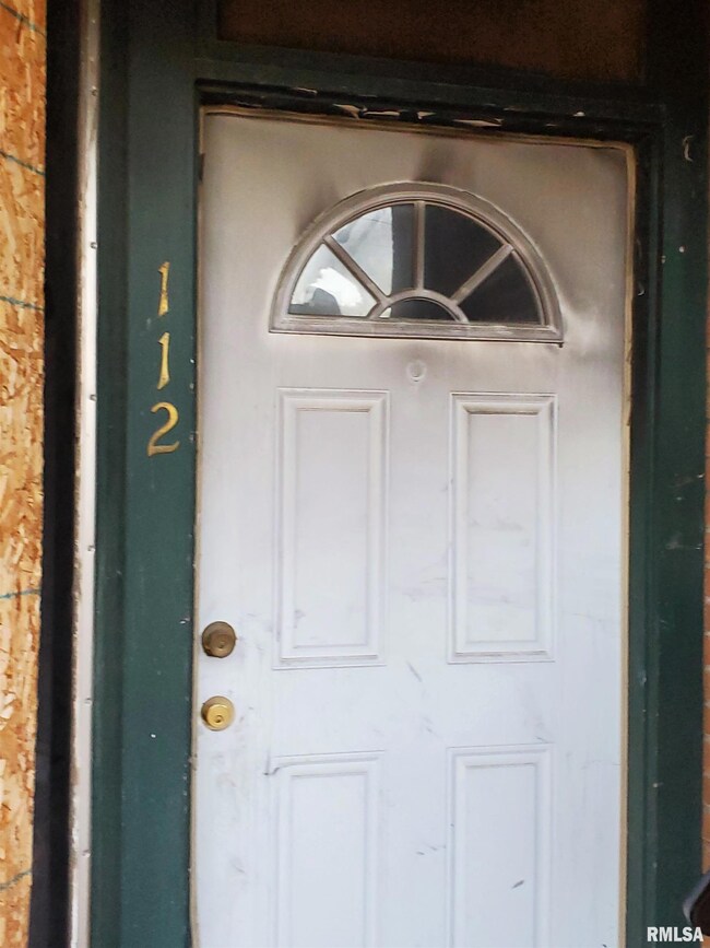 112 N Chicago St, Lincoln, IL 62656 - photo 3