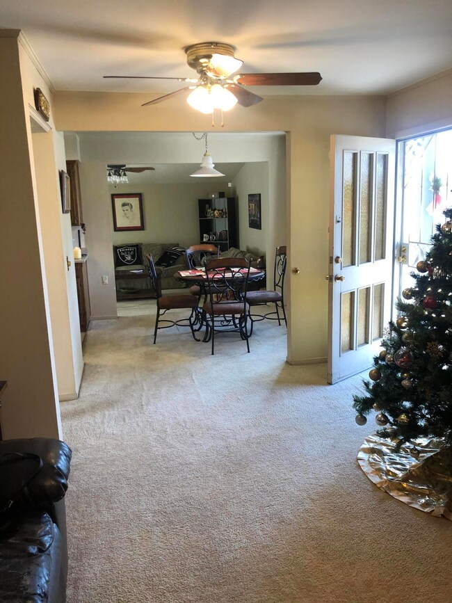 D23DF4E7-5D19-4933-B8B8-C189EB2E0717