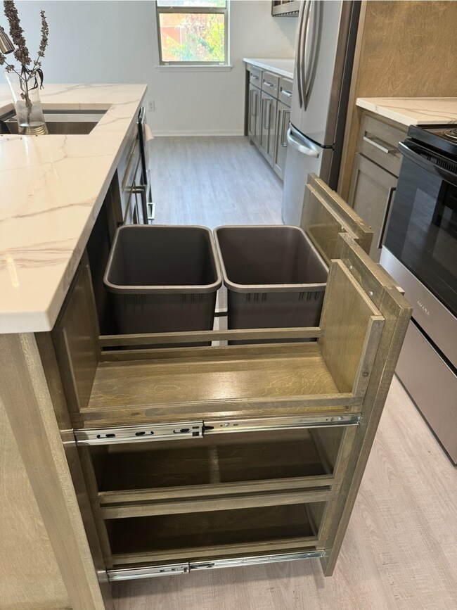 14401 Misty Meadow Ln, Houston, TX 77079 - photo 6