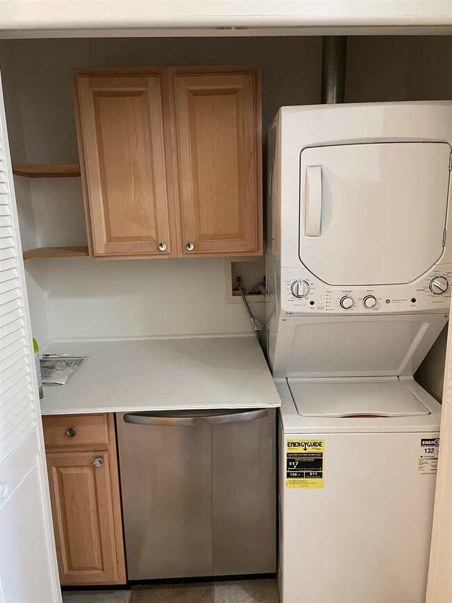 80 Hancock Ave unit 2R, Jersey City, NJ 07307 - photo 3