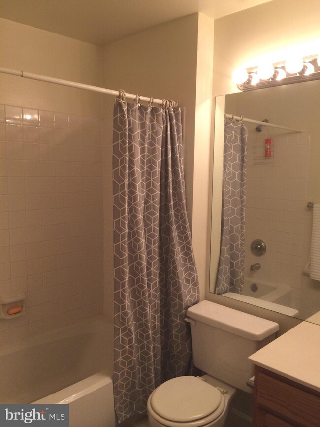 8194 Winstead Place unit 203, Manassas, VA 20109 - photo 6