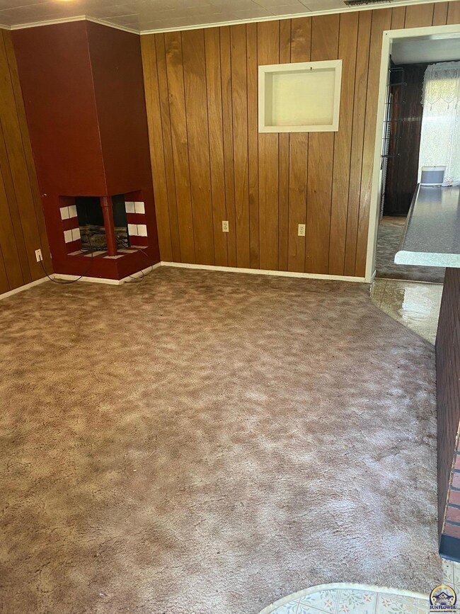 2204 SW Mission Ave, Topeka, KS 66614 - photo 5
