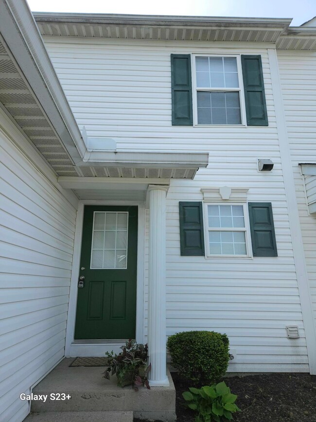 6683 Lagrange Dr unit 47B, Canal Winchester, OH 43110 - photo 4