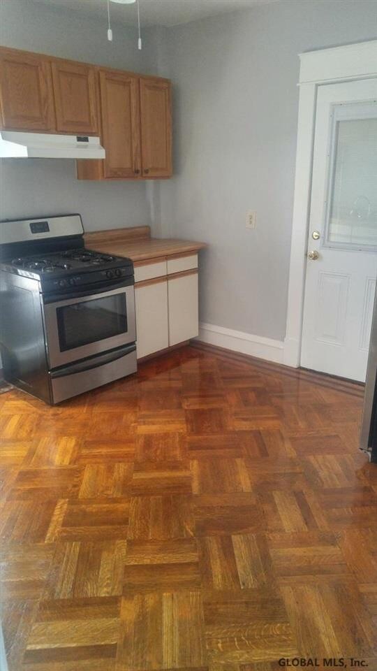 792 Park Ave unit 2nd floor, Albany, NY 12208 - photo 3