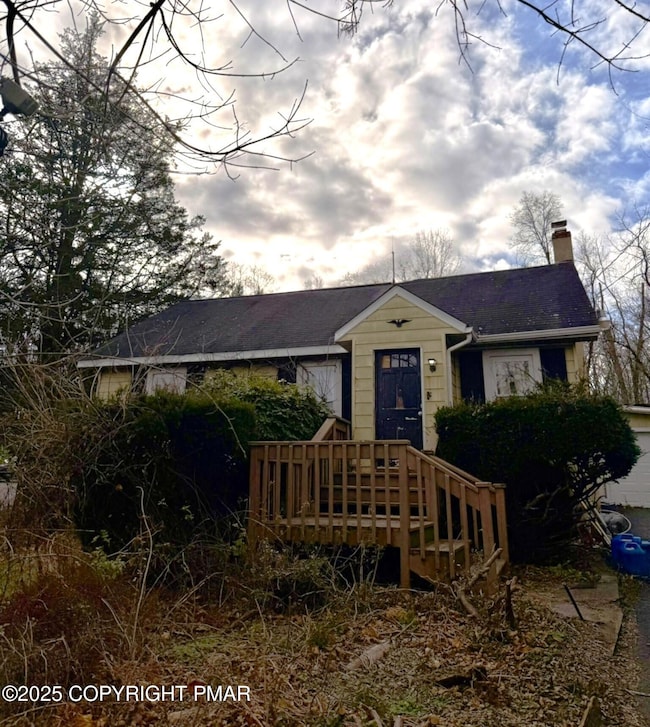 524 Independence Rd, East Stroudsburg, PA 18301 - photo 2