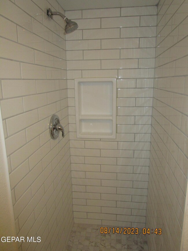 1017 Maple St unit B, El Paso, TX 79903 - photo 6