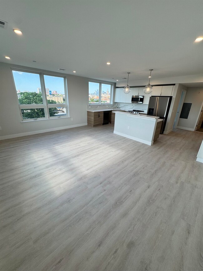 40 Center St unit 403, Jersey City, NJ 07302 - photo 2