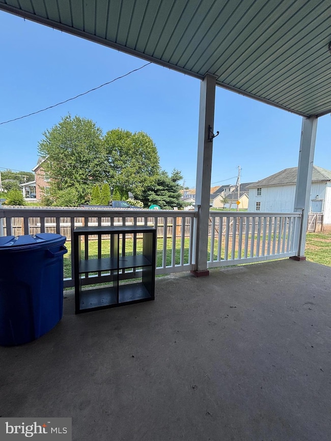 29 N 9th St, Perkasie, PA 18944 - photo 4