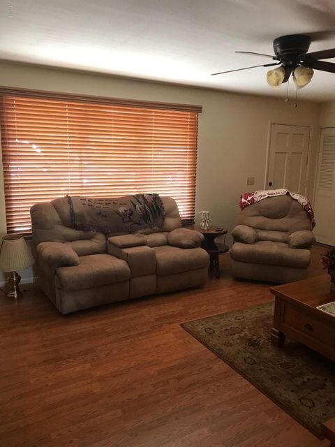 Spacious Front Room